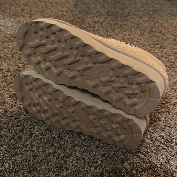 BEARPAW Snuggle Daphne Deco Boots - Picture 7 of 8